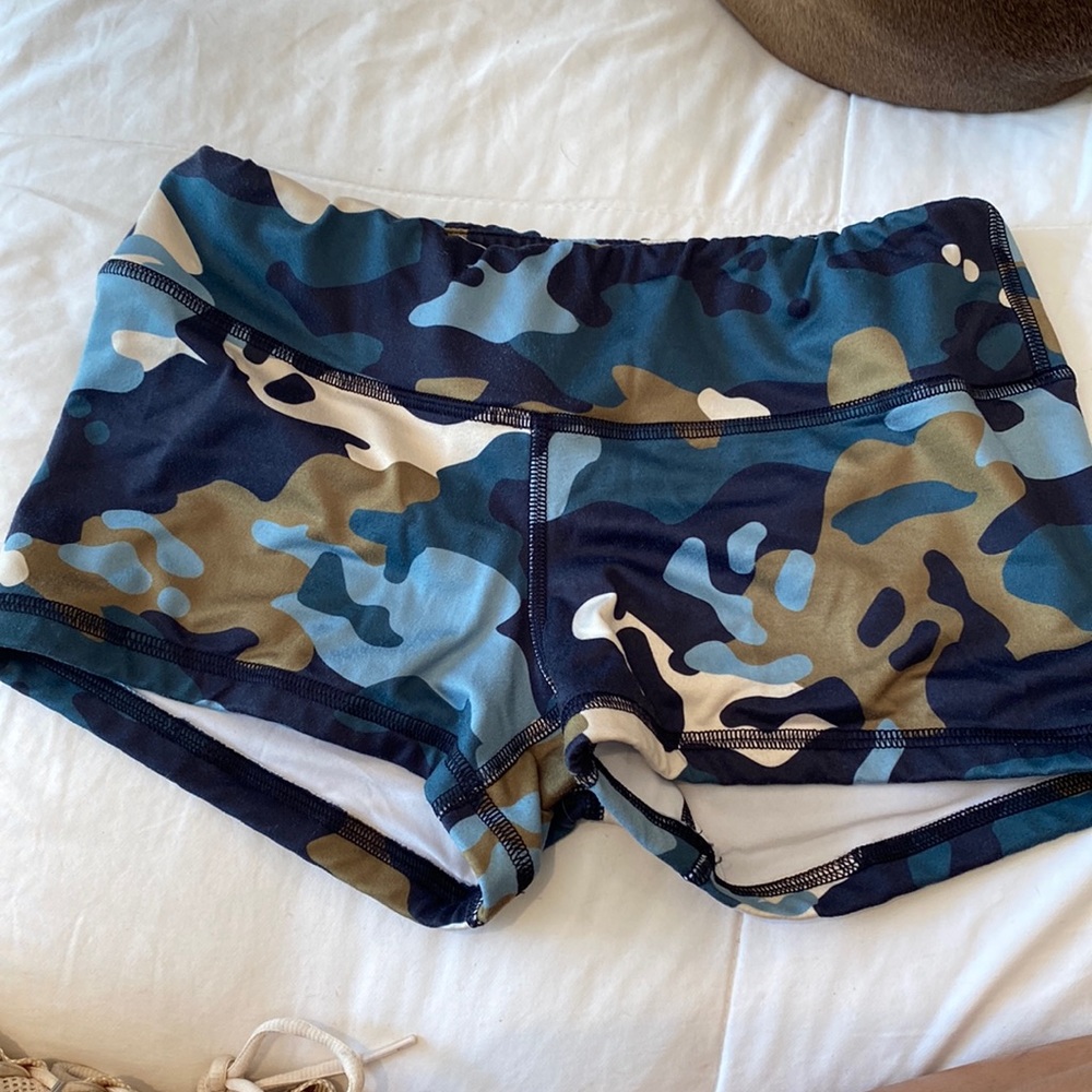 Fleo original booty shorts